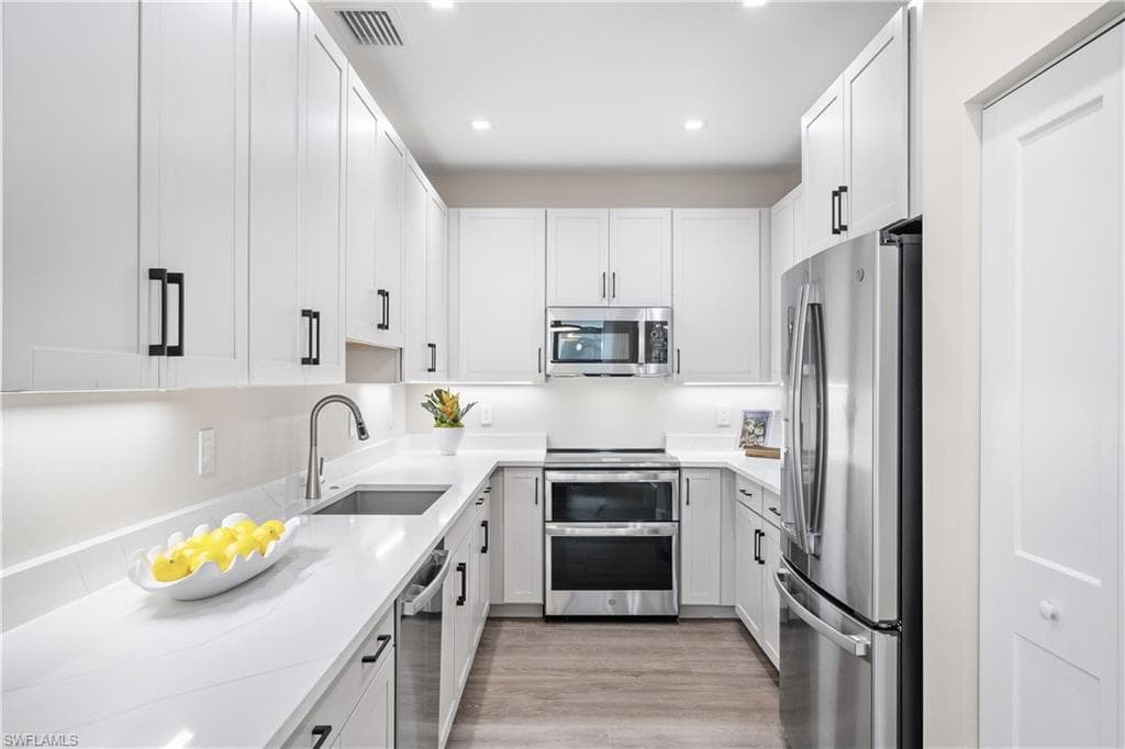 13068 Georges Cay PL-17