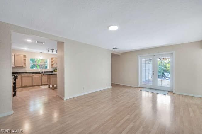 778 Broad CT S-10