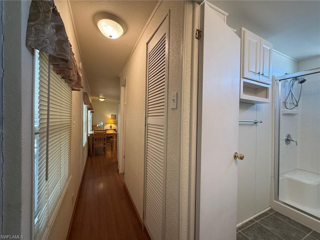 120 Lantern PL-28