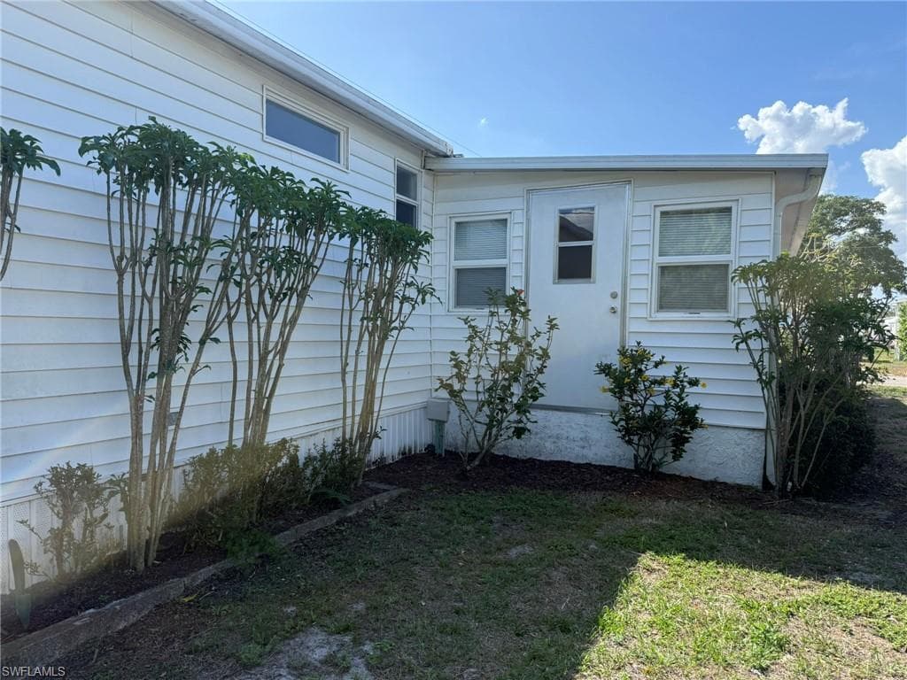 120 Lantern PL-9