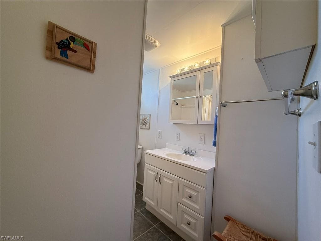 120 Lantern PL-38