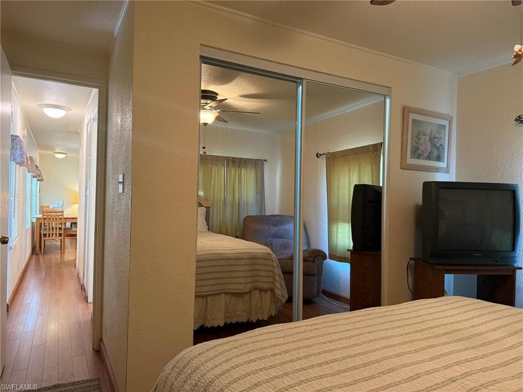 120 Lantern PL-33
