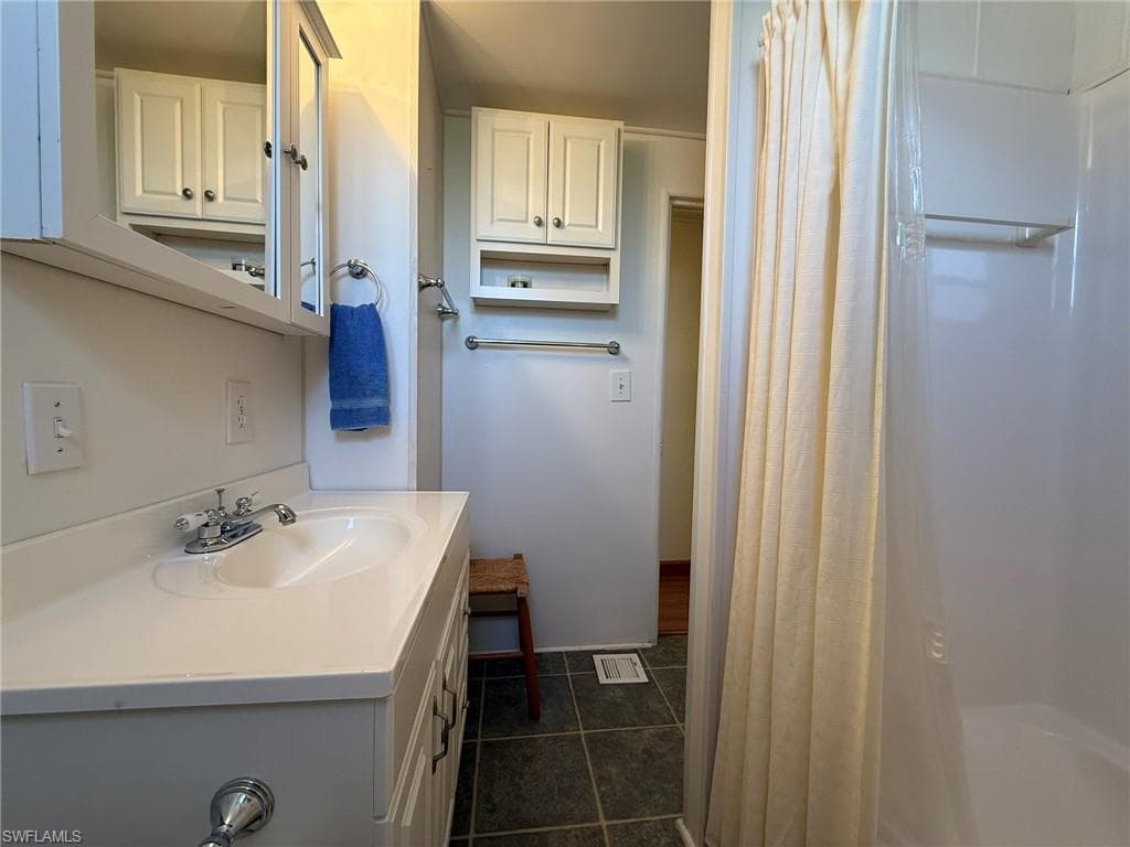 120 Lantern PL-41