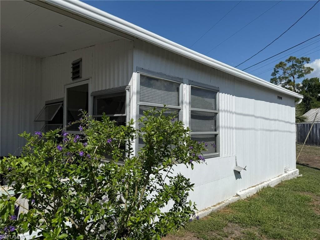 120 Lantern PL-8