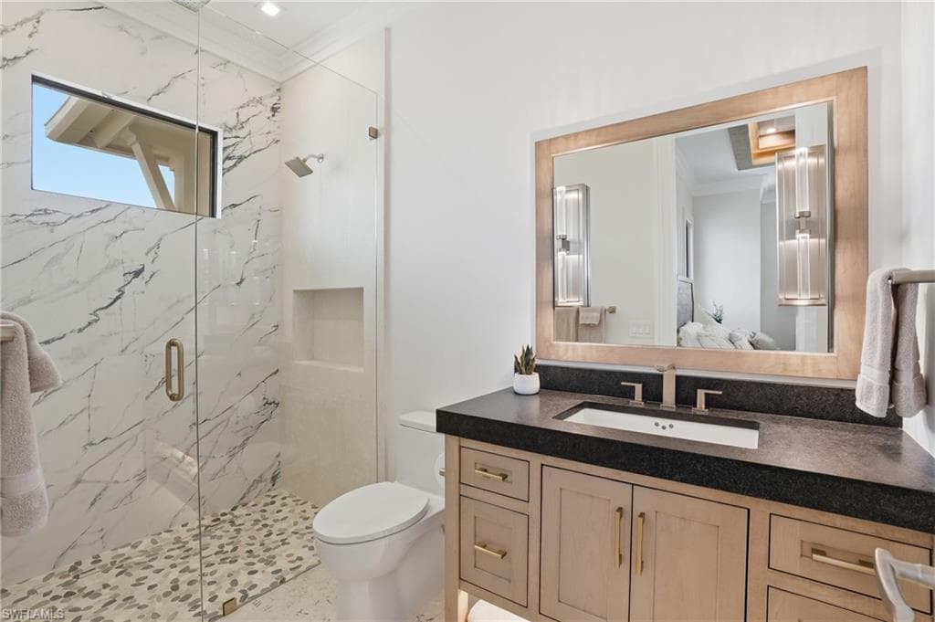 280 Estrellita DR-33
