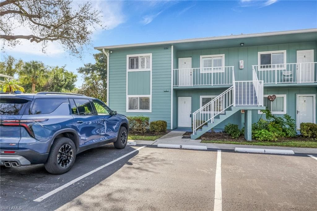 134 Cypress WAY E 305-22