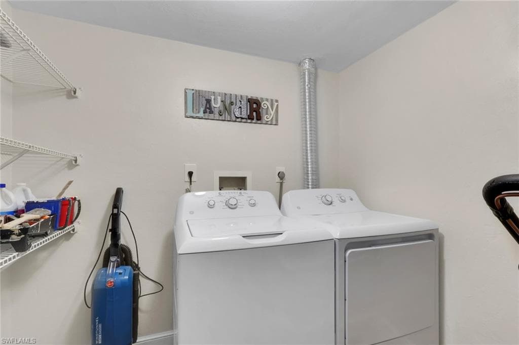 134 Cypress WAY E 305-18