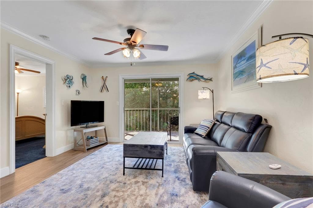 134 Cypress WAY E 305-8