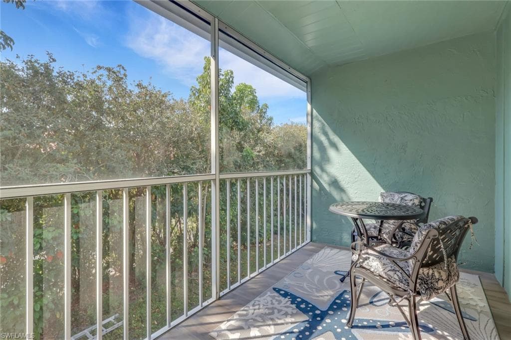 134 Cypress WAY E 305-21