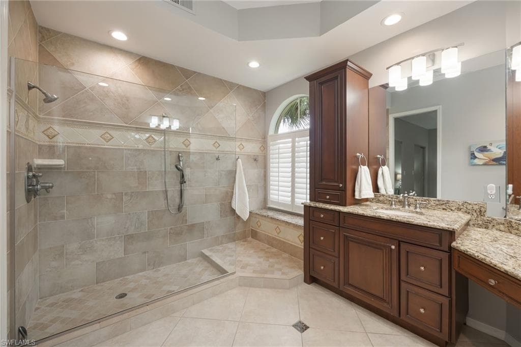 1505 Clermont DR B202-16