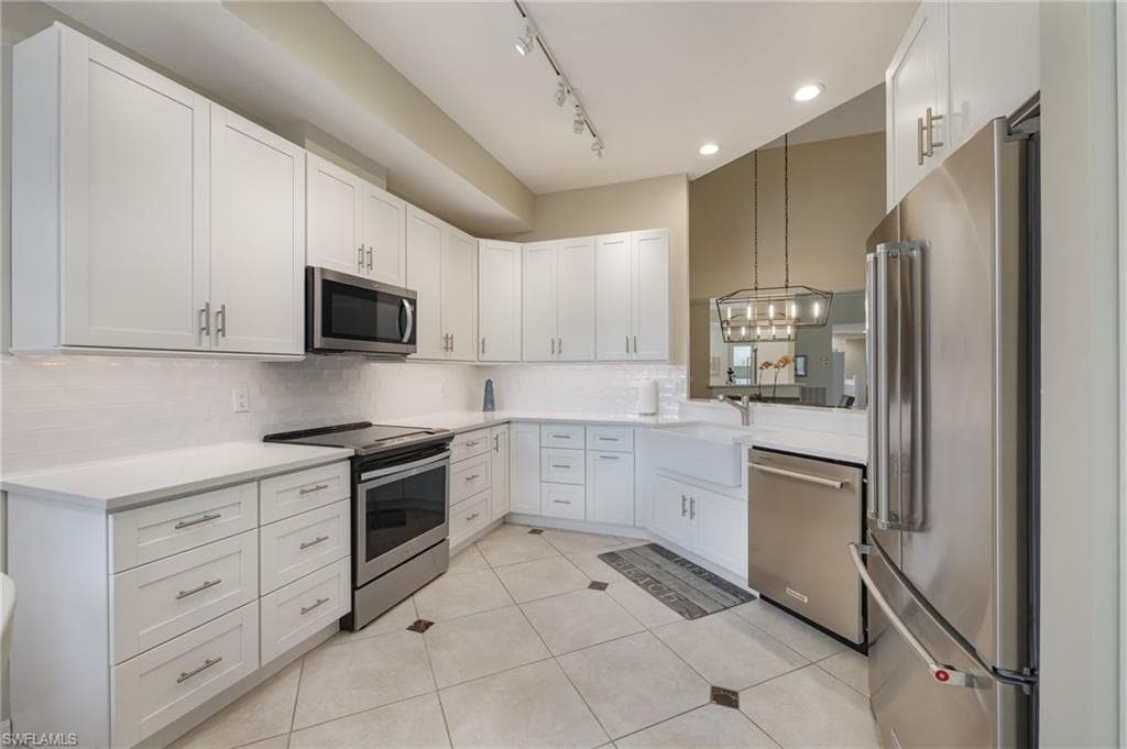 1505 Clermont DR B202-9