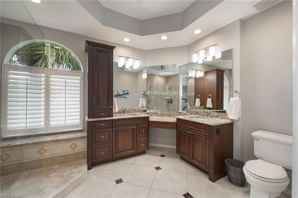 1505 Clermont DR B202-15