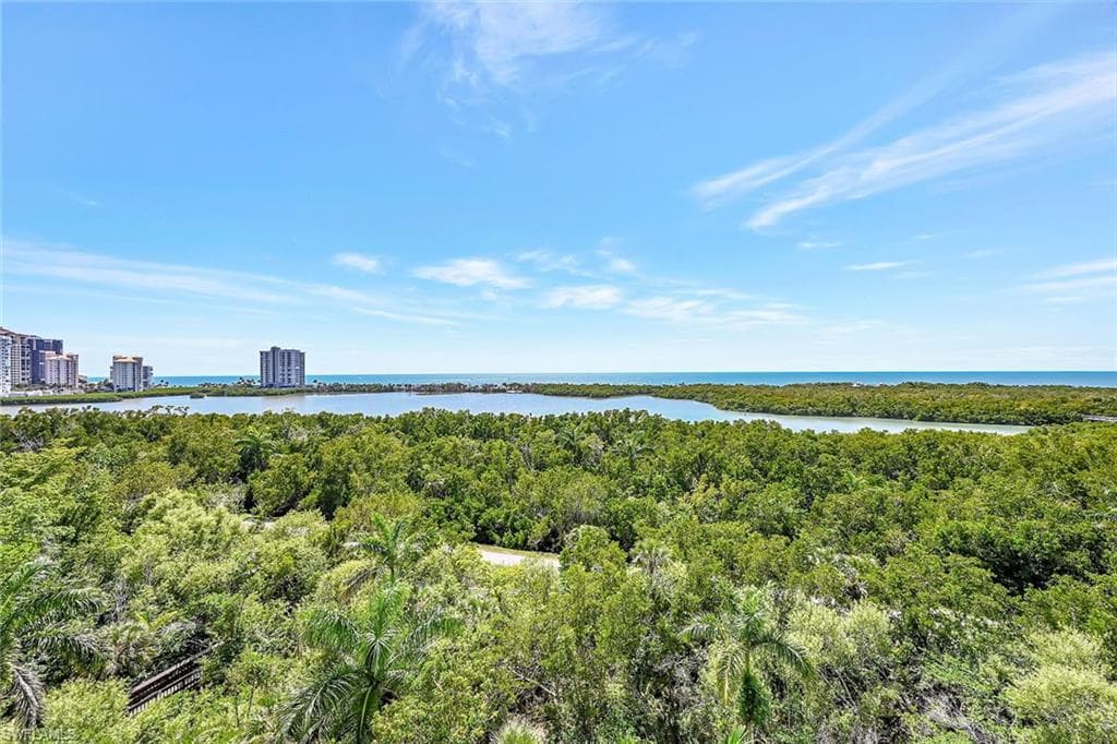 5550 Heron Point DR 703-22