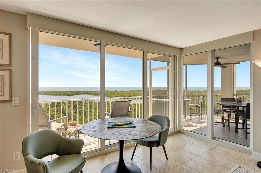5550 Heron Point DR 703-5