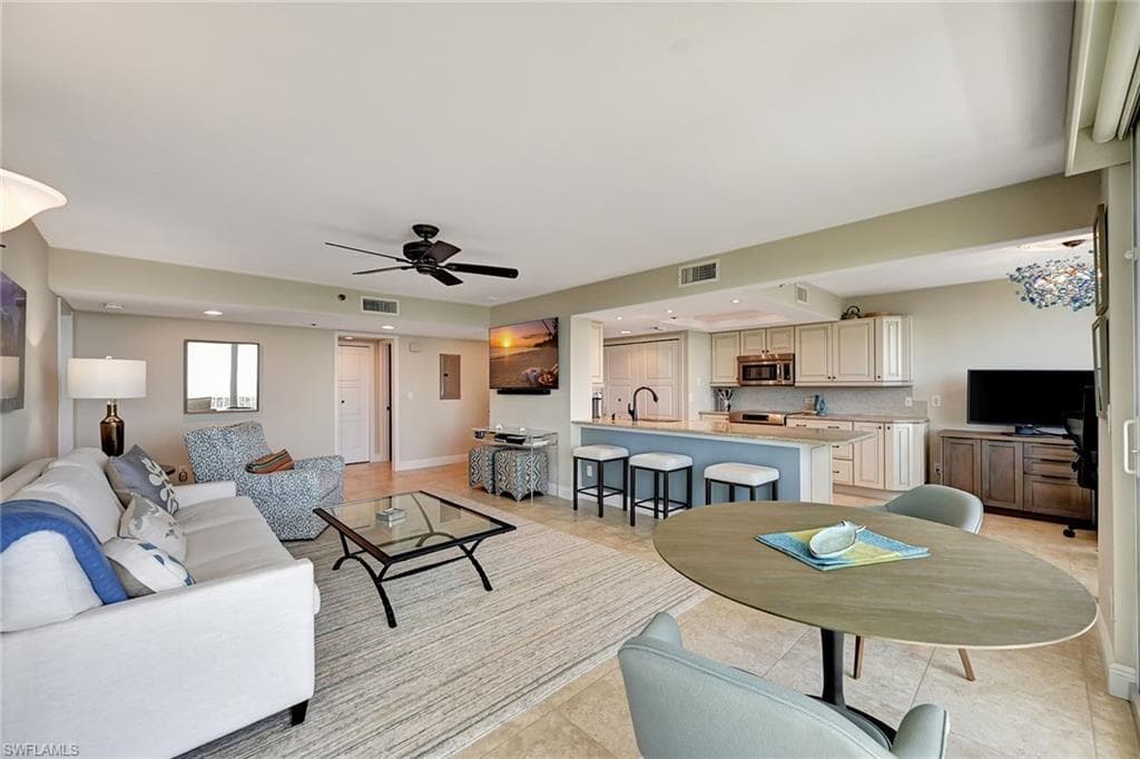 5550 Heron Point DR 703-4