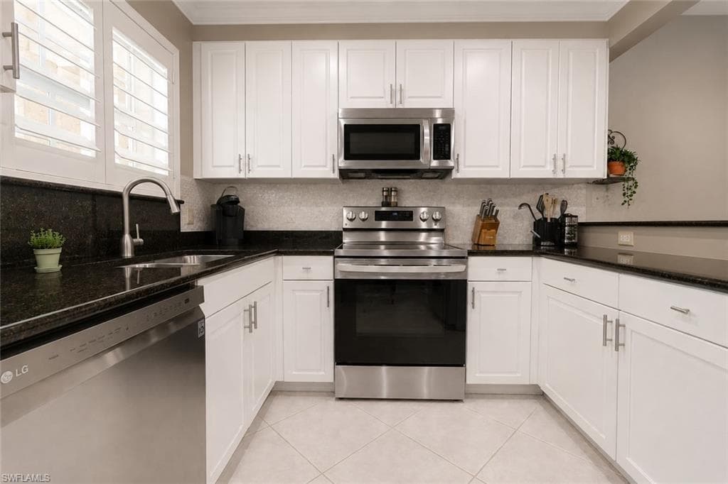 2080 W 1st ST 304-6