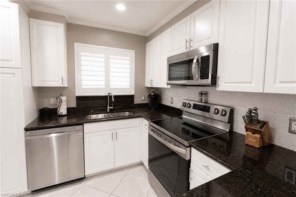2080 W 1st ST 304-7