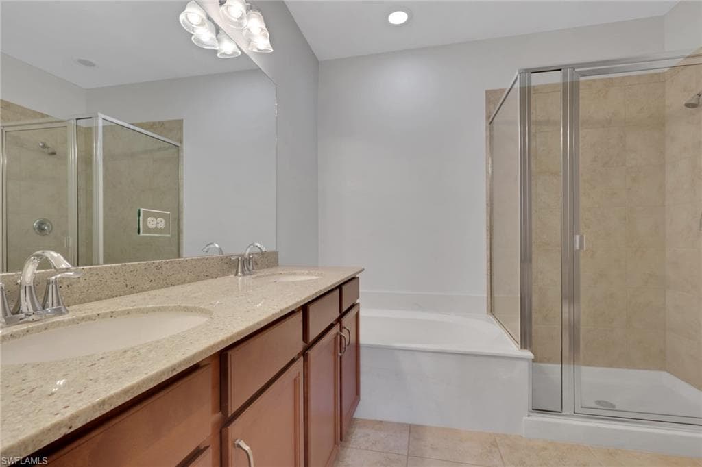 7738 Bristol CIR-16