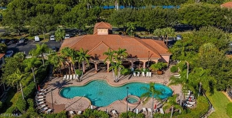 7738 Bristol CIR-32
