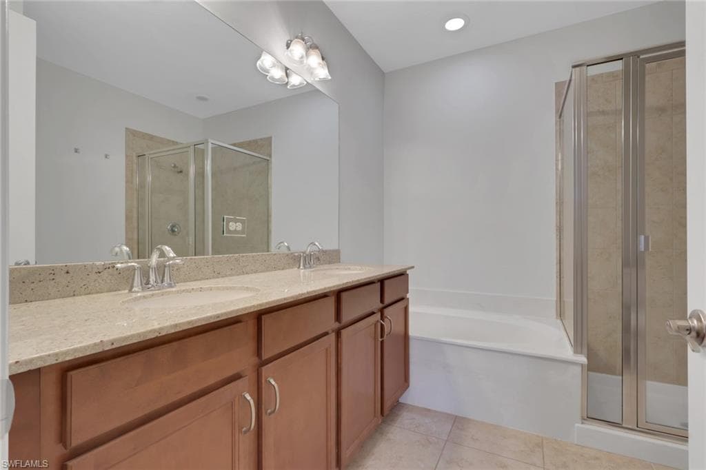 7738 Bristol CIR-15