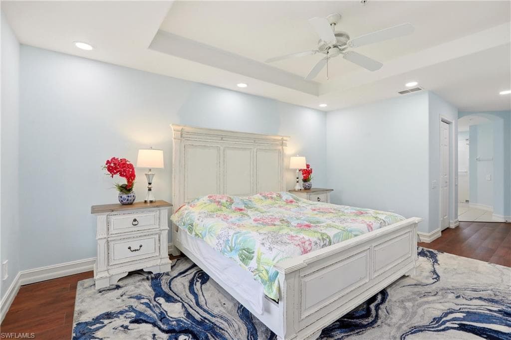 817 Carrick Bend CIR 201-16