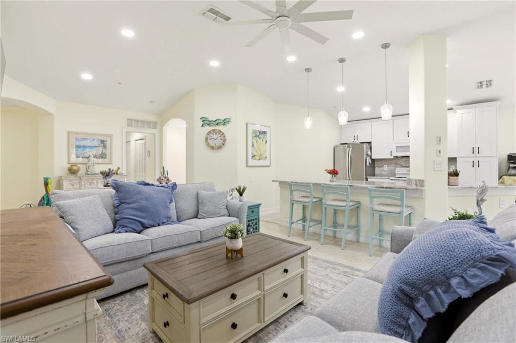 817 Carrick Bend CIR 201-5