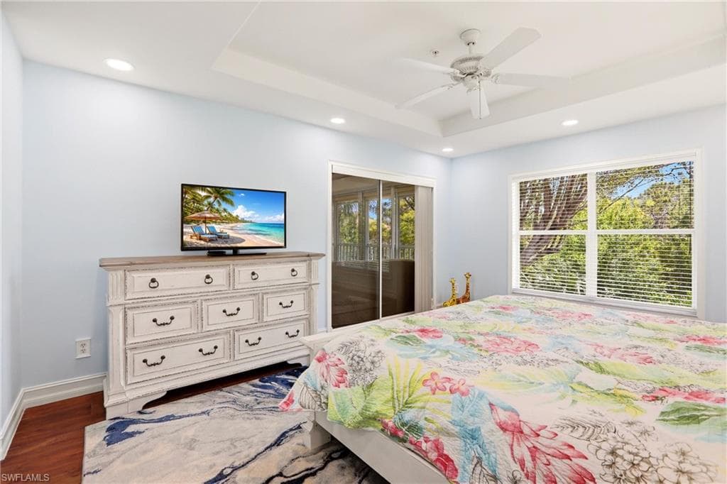 817 Carrick Bend CIR 201-14