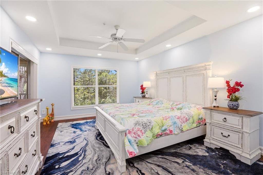 817 Carrick Bend CIR 201-15