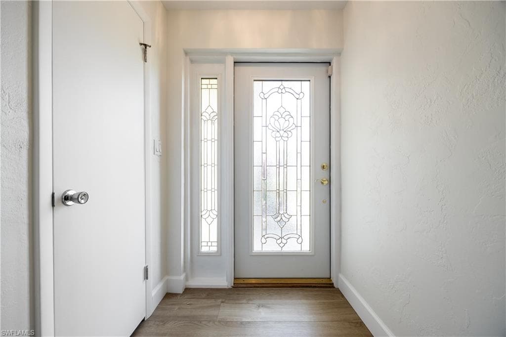 1460 Tredegar DR-6