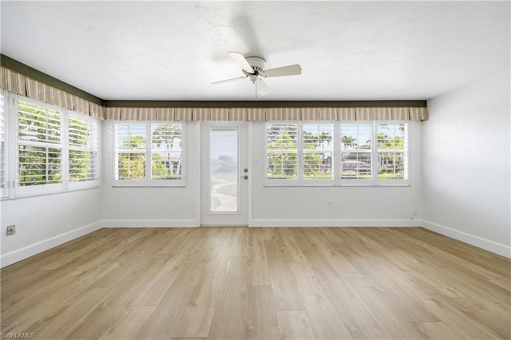 1460 Tredegar DR-11