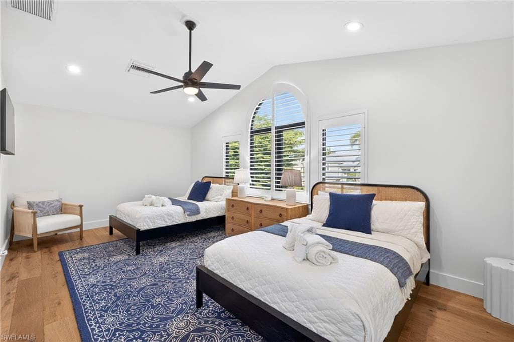 1304 Par View DR-22