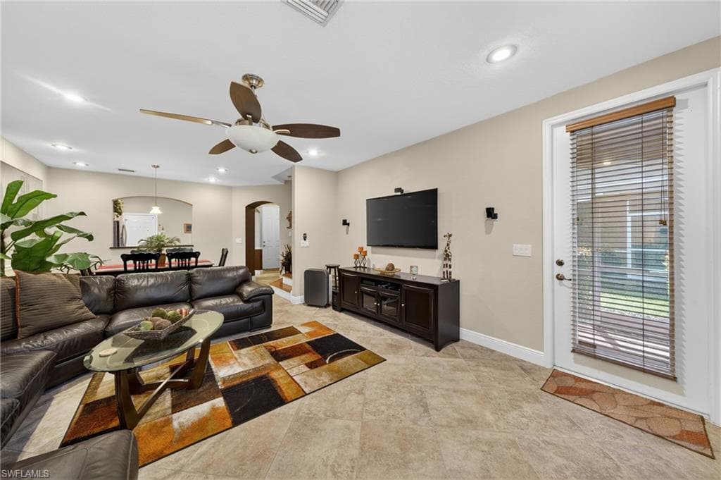 17560 Brickstone LOOP-3