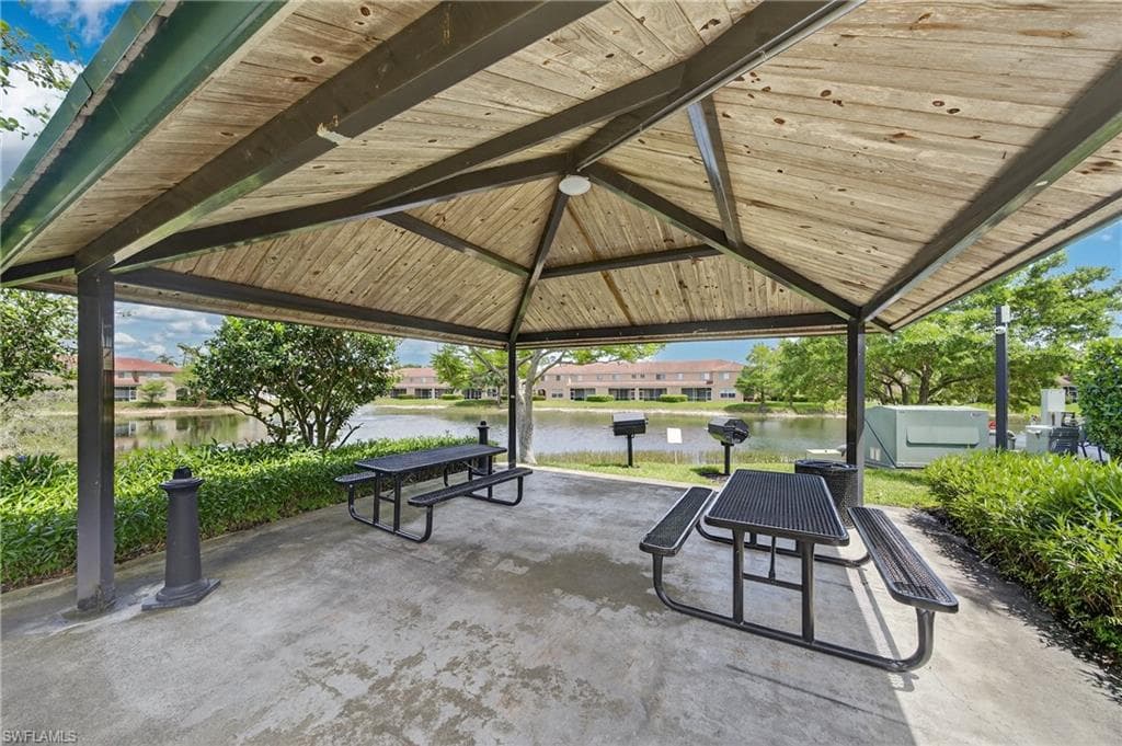 17560 Brickstone LOOP-34