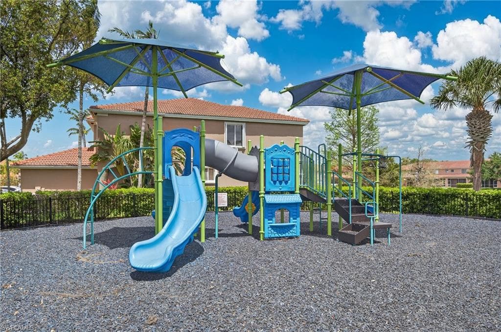 17560 Brickstone LOOP-33