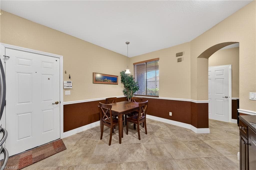 17560 Brickstone LOOP-8