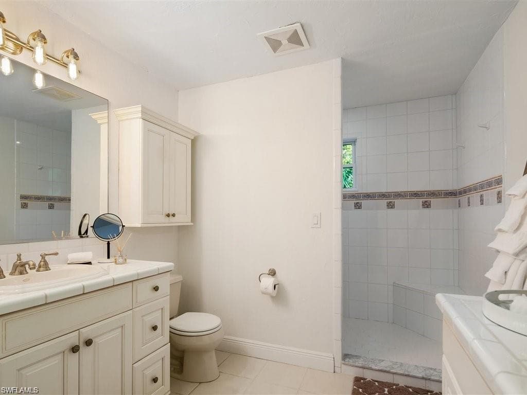 100 FAIRVIEW AVE-27