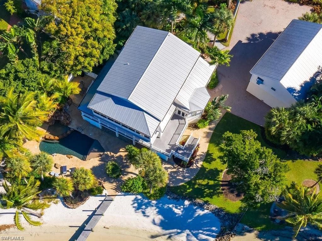 100 FAIRVIEW AVE-2