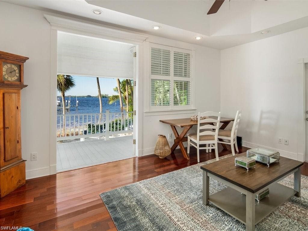 100 FAIRVIEW AVE-37