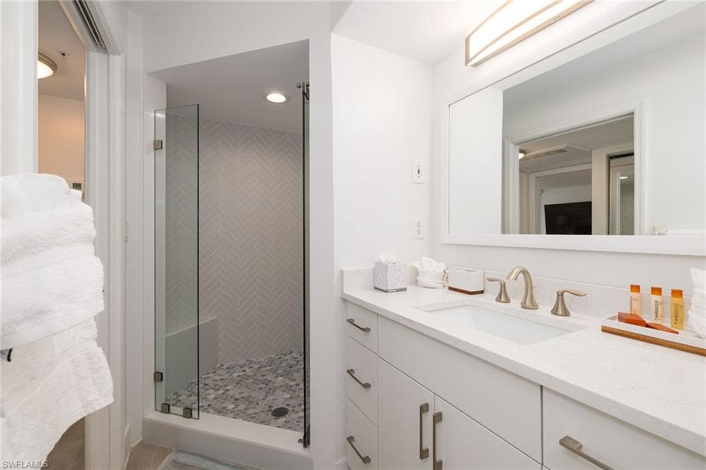 8771 Estero BLVD 903-22