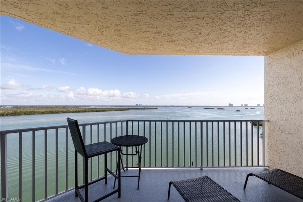8771 Estero BLVD 903-33