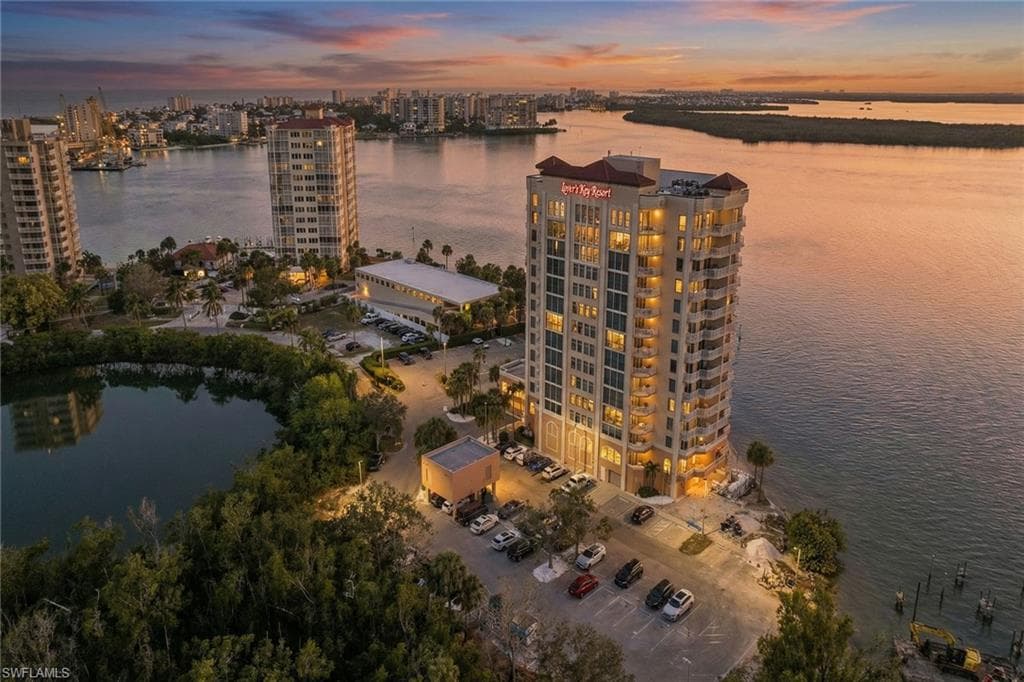 8771 Estero BLVD 903-40