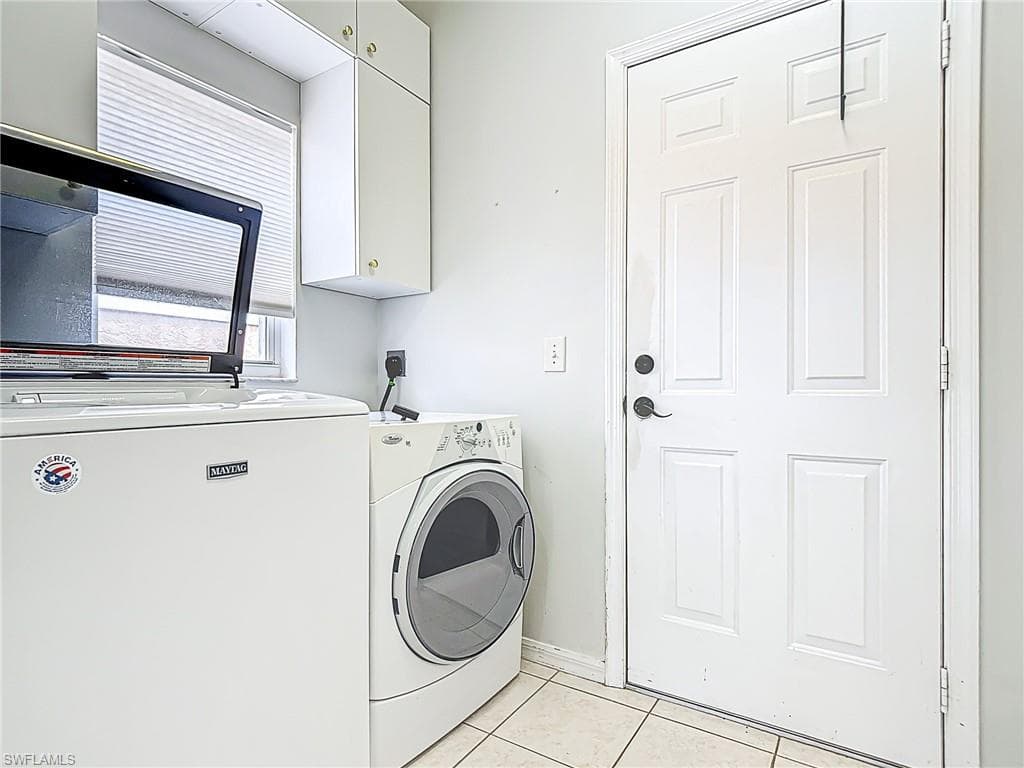 351 PINDO PALM DR-32