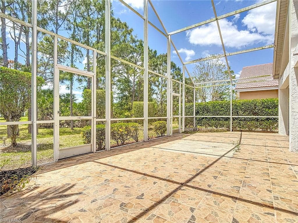 351 PINDO PALM DR-41