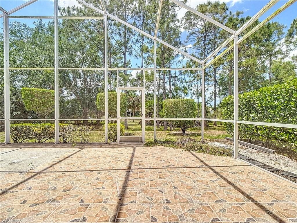 351 PINDO PALM DR-37