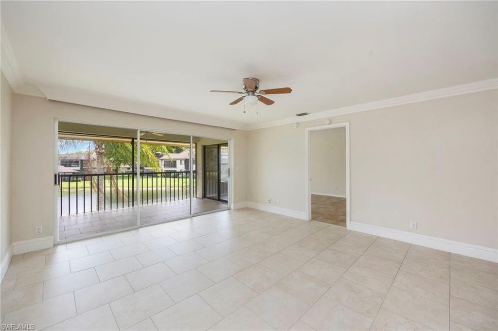 400 Misty Pines CIR 205-6