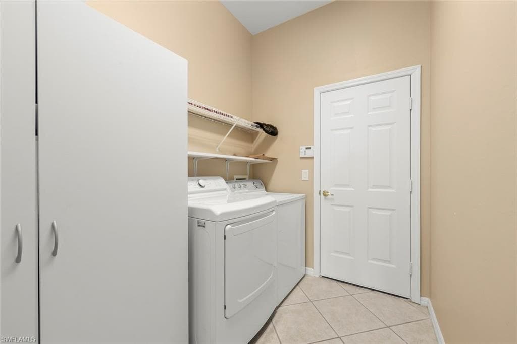 2165 Berkley WAY-32