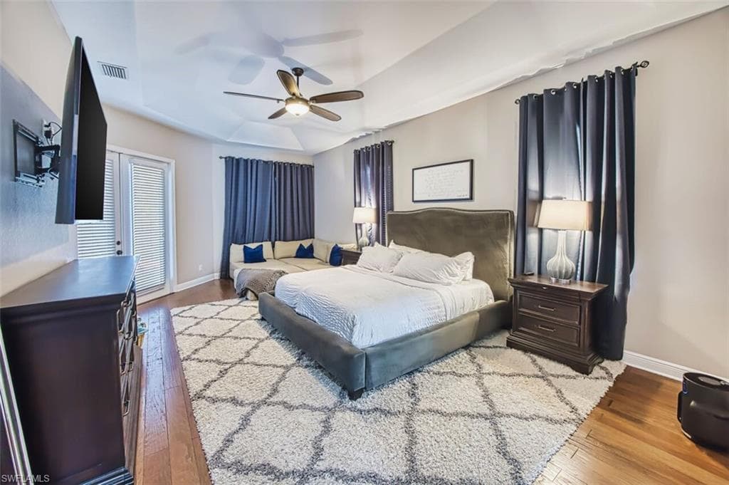 16018 Thorn Wood DR-22