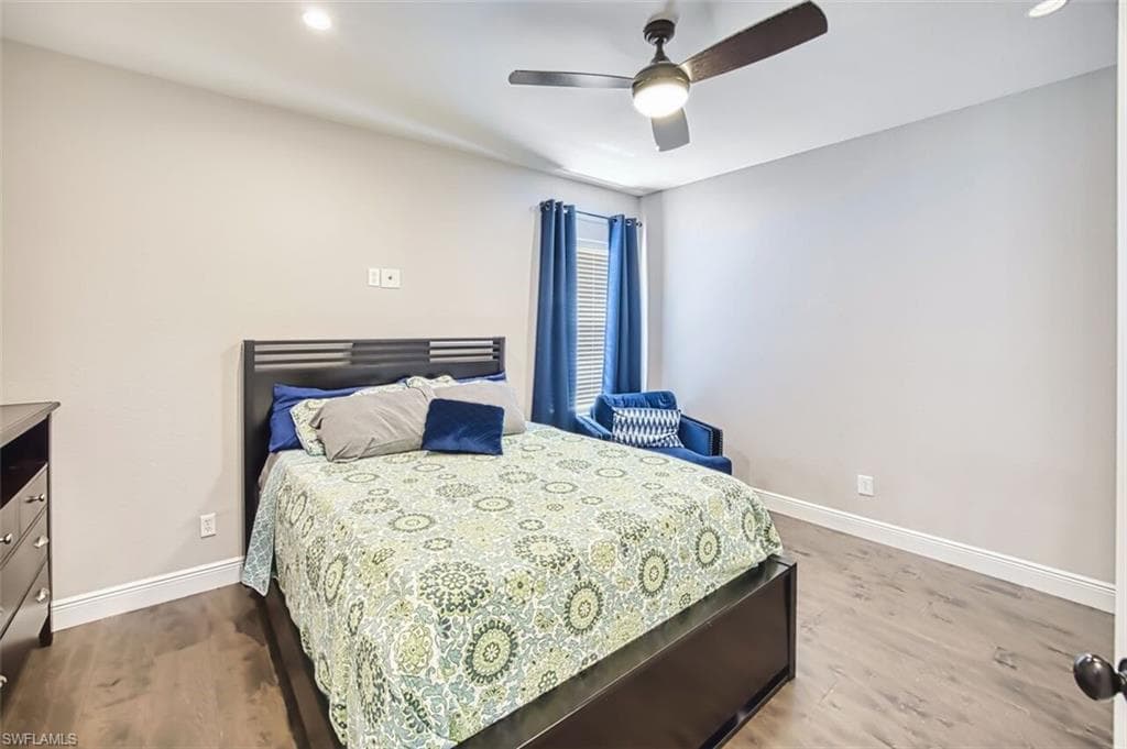 16018 Thorn Wood DR-33