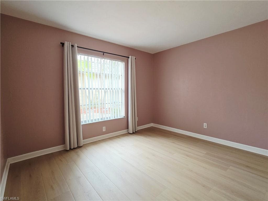 9311 Lennex LN-17