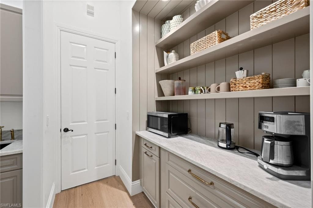 9833 Clear Lake CIR-28